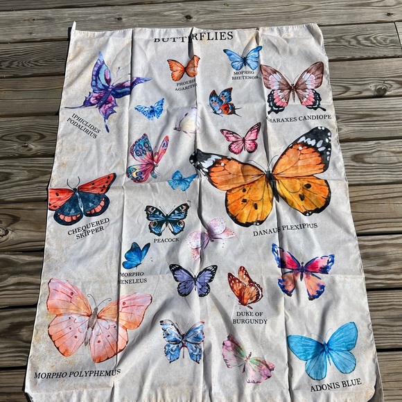 NWT butterflies Wall Tapestry Wall Hanging - Picture 6 of 9